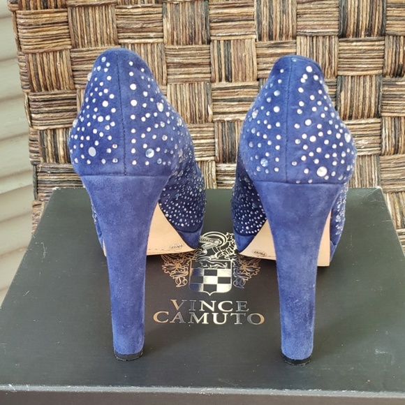 Vince Camuto - Picture 6 of 9